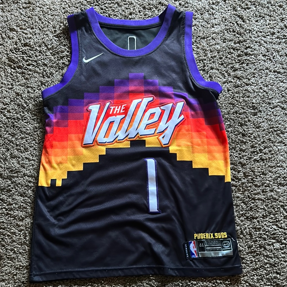 Devin booker phoenix suns jersey, great condition